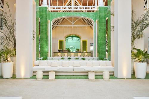 505663311 LUX* Belle Mare Resort & Villas