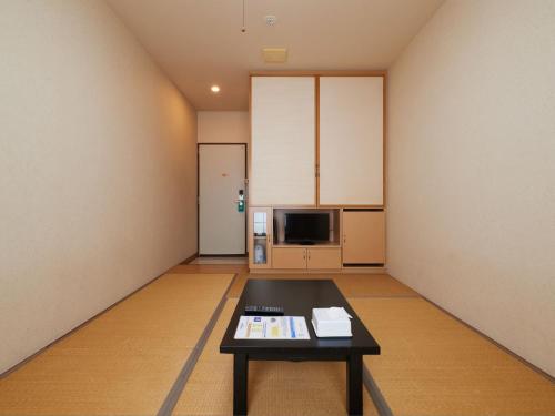 Japanese-Style Room