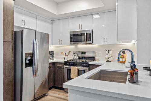 Luxury 2BDR with Parking & Pool - Marina del Rey, Los Angeles (fotografie 10)