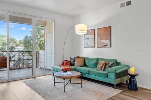 Luxury 2BDR in the center of Marina del Rey in Los Angeles, USA