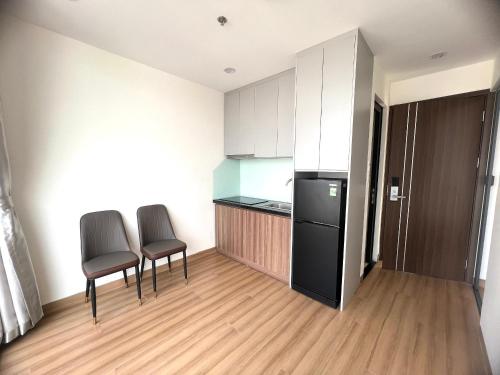 Kitchen, Era Apartment Trung Liet near So Crossroad