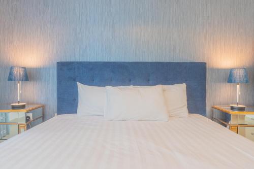 Bellavista Apartments Holiday Homes LLC - 29 Boulevard - 2 Bedroom - Partial Fountain View, Dubai (photo 4)