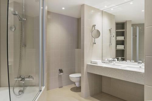 Courtyard by Marriott Basel - image 11