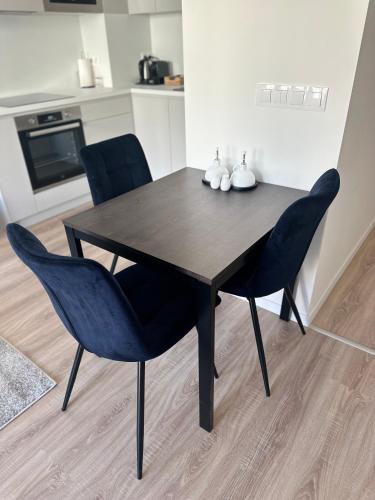 Apartmán s klimatizáciou a balkónom pri letisku BTS, Bratislava (fotografie 9)