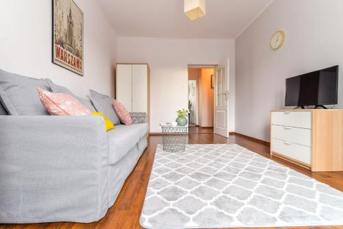Cozy Apartment with Balcony - Palace of Culture by Rent Like Home, Varšava (fotografie 7)