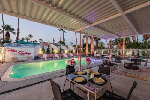 Alexander: Retro Chic Oasis 2023 Modernism Showcase House in Palm Springs, USA
