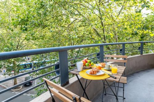 Proche CHU: 4 personnes - wifi fibre - balcon - Location saisonnière - Grenoble