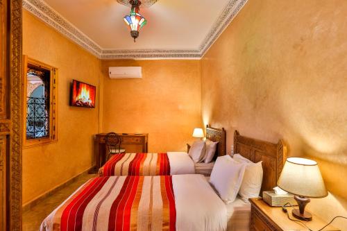 Twin Room image 3