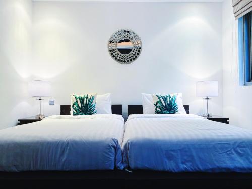 Beautiful 2br pool villa walk to Bangtao beach and Catch club