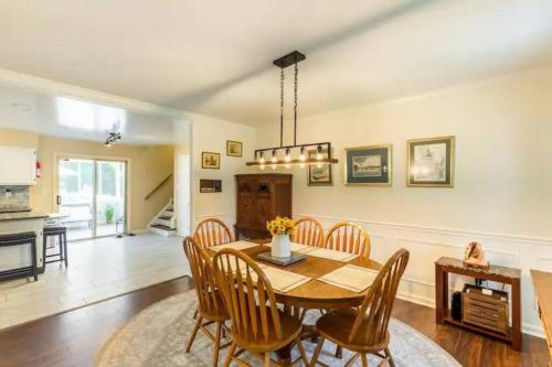 設施, Lrge 5 BR 9 Beds Near DC-Pool, Hot Tub, Gym, Game Rm, Fire Pit in 鮑伊