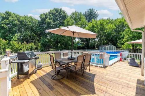 المرافق, Lrge 5 BR 9 Beds Near DC-Pool, Hot Tub, Gym, Game Rm, Fire Pit in Bowie