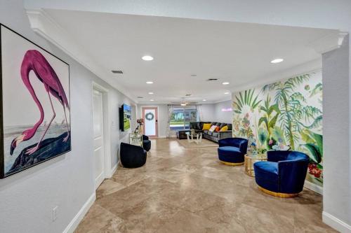 Hot Tub! Roof Top! Firepit! Boat Dock!