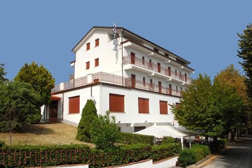 Viesnīcas āriene, Hotel Del Duca in Montedinove
