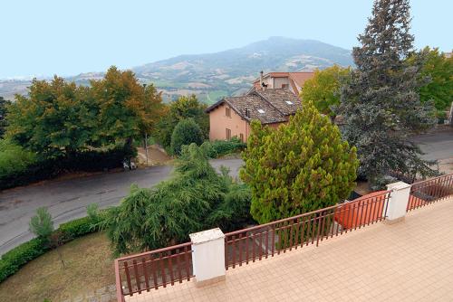 Apkārtne, Hotel Del Duca in Montedinove
