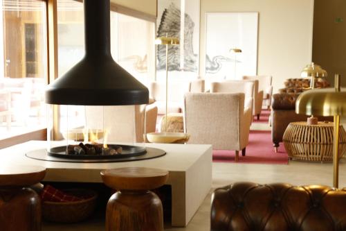Bar/lounge, Praia do Canal Nature Retreat - Small Luxury Hotels of the World in Aljezur