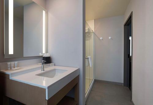 Hyatt Place Tulsa/Downtown - image 9