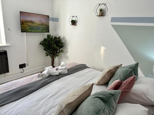 One-Bedroom Apartment image 10
