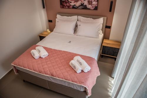 One-Bedroom Apartment image 5