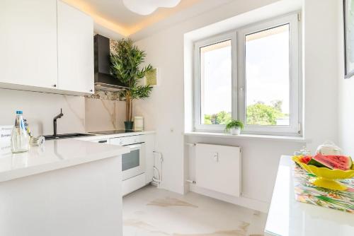 Plac Inwalidów 10 - Aesthetic Apartment by Noclegi Renters, Varšava (fotografie 2)