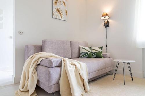 Plac Inwalidów 10 - Aesthetic Apartment by Noclegi Renters, Varšava (fotografie 8)
