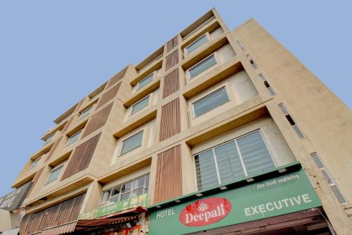 Hotel Deepali Executive