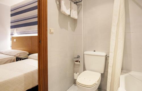 Hostal Bezana - image 8