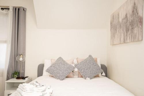 Charming 1BR unit in the heart of K-Town in Los Angeles, USA