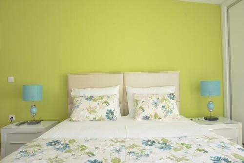 Apartment room in Holidays Nazaré marginal
