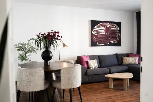 Ferienwohnungen im Stadtzentrum -JUNIK Apartments in Krefeld, Deutschland