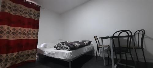 Hôtel des Andelys - image 7