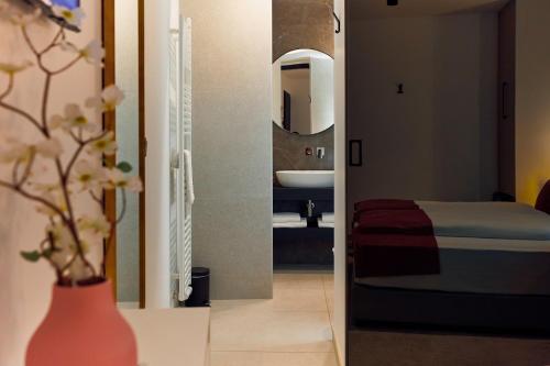 Double Room without Window image 2