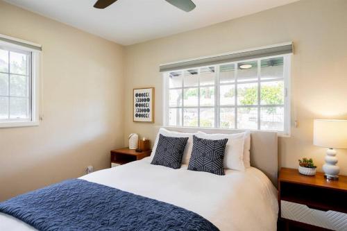 Casa Calousa: Movie Colony Oasis - Walk Everywhere in Palm Springs, USA