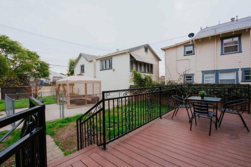 Comfortable 5BR Home near USC, DTLA and Ktown in Los Angeles, USA