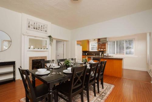 Comfortable 5BR Home near USC, DTLA and Ktown in Los Angeles, USA