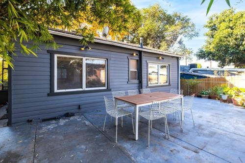 Urban Artist Retreat in Silverlake in Glendale, USA
