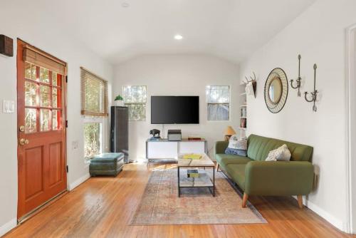 Urban Artist Retreat in Silverlake in Glendale, USA