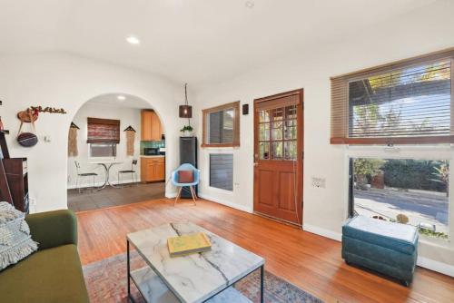 Urban Artist Retreat in Silverlake in Glendale, USA