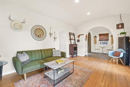 Urban Artist Retreat in Silverlake in Glendale, USA