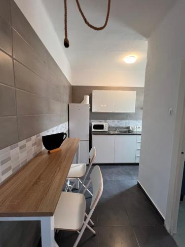 Apartments near Ramblas - Only for stays over 32 days, Barcelona (foto 7)