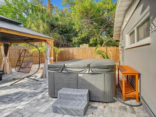 AMI, IMG, Dogsitting, Boats, Snorkeling, Fishing, Beach, Bikes, Golf, Hottub, BBQ, SRQ, Bradenton (photo 5)