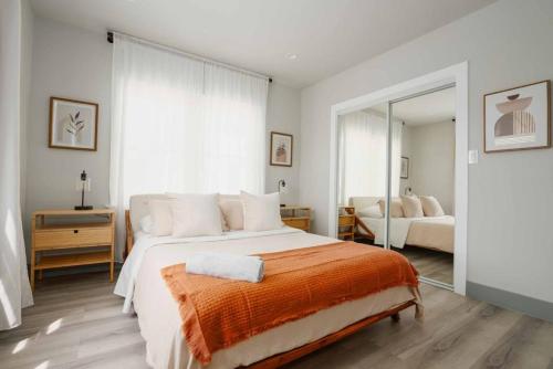 Modern 3BR Home in Pico Union near K-town and USC in Los Angeles, USA