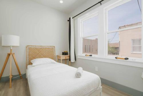 Modern 3BR Home in Pico Union near K-town and USC in Los Angeles, USA