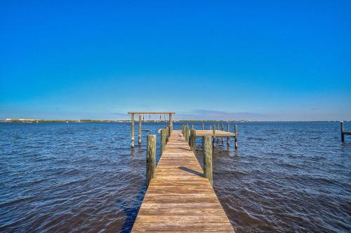 Relaxing Riverfront in Bradenton, USA