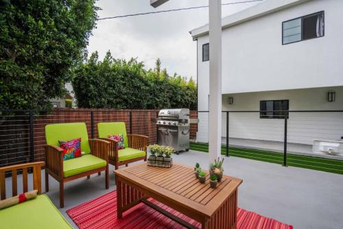 Luxurious 4BR Home in Melrose near Hollywood in Los Angeles, USA