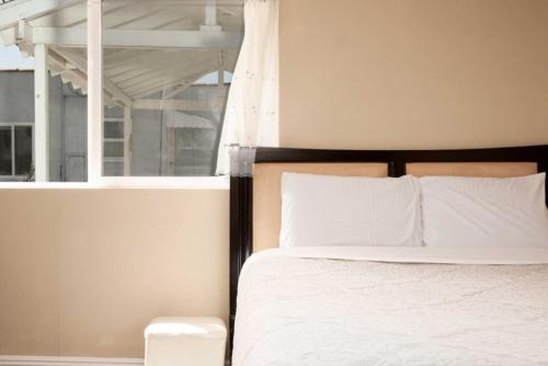 Lovely Studio in Mid-City near Koreatown in Los Angeles, USA