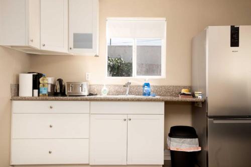 Lovely Studio in Mid-City near Koreatown in Los Angeles, USA