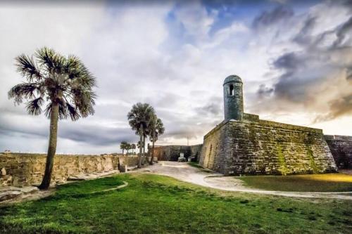 Sunrise Paradise on Intracoastal Front in St. Augustine, USA