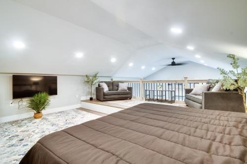 Modern Stark Home w/ Game Room, Grill & Fire Pit in Jefferson (NH)