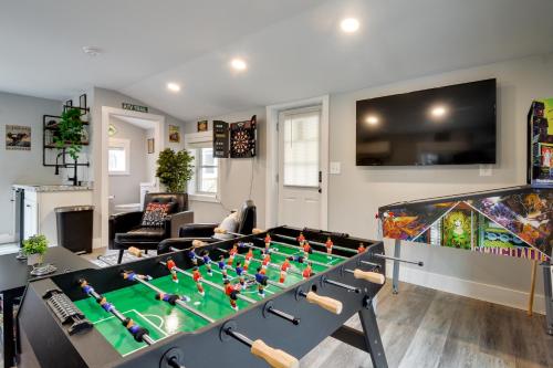 Modern Stark Home with Game Room, Grill and Fire Pit