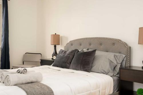 Comfortable 2BR unit in the heart of K-Town in Los Angeles, USA